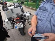 Turisti snimili policajca kako uzima 20 eura mita u Jablanici