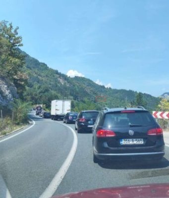 Kilometarske kolone kod Jablanice: Čeka se duže od pola sata