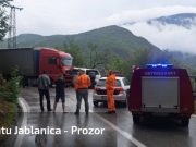 Direktni sudar kamiona i kombija kod Jablanice: Obustavljen saobraćaj
