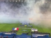 (VIDEO)Himna Izraela izviždana na stadionu: Na TV prenosu se ništa nije čulo, pušten čak i dim