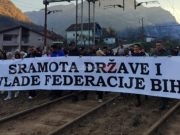 Milione za poplavljene u BiH blokirala je politika