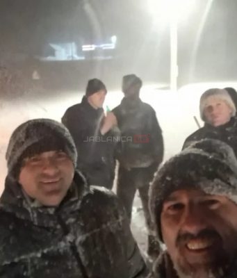 Đuran Sabljić pozvao prijatelje preko Facebook-a da kako bi spašavali ljude zaglavljenim u snijegu