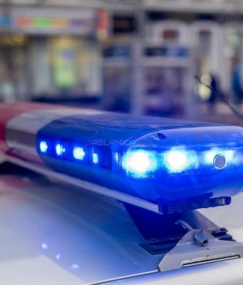 NASILJE: Muškarac izašao iz automobila i pretukao mladića, završio je u Hitnoj