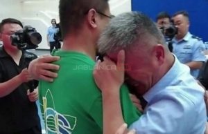 (VIDEO)Otac nakon 24 godine pronašao sina: Prešao je 500 000 kilometara i promijenio 10 motocikala