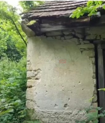 (VIDEO)Staru kamenu kuću iz 1957. godine pretvorio u kutak za odmor duše i tijela: Bila je zarasla i sasvim uništena, a onda…