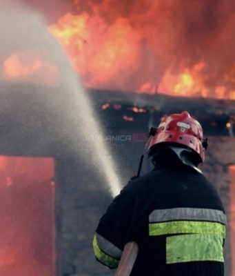 U požaru u bh. gradu stradali vlasnik kuće, njegova nevjenčana supruga i komšija