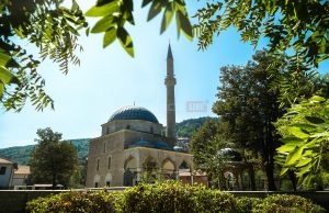 PRIČA DANA! Srpkinja iz Foče čuvala Kur’an iz džamije koja je srušena pa nakon 27 godina VRATILA!