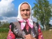 Nitko je ne treba. Danas ima rođendan — 70 godina, ali ni sin ni kćerka nisu došli. Baka je sjedila na klupi u bolničkom parku i plakala