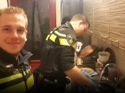 Dobri policajci oprali suđe te nahranili petero djece od majke koja je hitno prevezena u bolnicu
