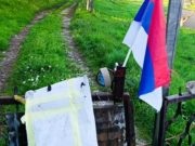 Sramotna provokacija u RS-u: Bošnjaka iz Vlasenice dočekalo neugodno iznenađenje na ogradi(FOTO)