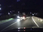Šokantan video preticanja na M-17 kruži internetom: “I onda se pitamo što ginemo..”(VIDEO)