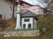 Dječak Esad sagradio najmanju džamiju u BiH: “Ko od svoh imetka sagradi džamiju, Allah će njemu sagraditi kuću u Džennetu..”