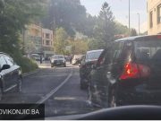 Saobraćajna nesreća u Konjicu: Sudar putničkog vozila i motocikla, saobraćaj normalizovan