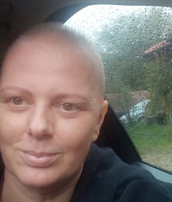 Pokrenut apel: Nakon što je u martu izgubila muža zbog raka, hrabra majka Edisa sada vodi istu bitku