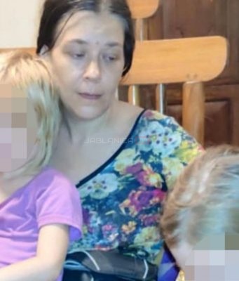 Šokirana policija pronašla majku Ninu (40) koja živi u špilji s dvije kćeri