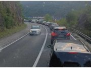 Donja Jablanica: Saobraćaj trenutno zaustavljen zbog teže saobraćajne nesreće