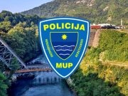 Policija intervenisala u tri slučaja u Jablanici: Krađa torbice, napad i provala iz vozila