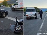 Saobraćajna nesreća u Mostaru: Sudar kombija, automobila i motocikla na M-17