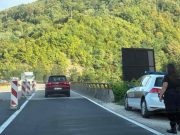 Velike gužve kod tunela Crnaja: Semafor usporio saobraćaj, policija na terenu