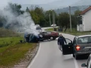 Stravična nesreća kod Bugojna: U sudaru dva vozila tri osobe poginule, vozač prebačen u bolnicu u Travniku