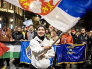 Merima iz Novog Pazara: Žena s hidžabom koja je pokrenula Srbiju – “Mala grupa ljudi može promijeniti sve.”
