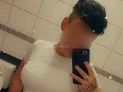 Ovo je Merima (24) koja je pokušala da ubije policajca u Beogradu: Državljanka BiH nasrnula nožem na njega