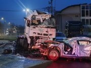 Užasna tragedija u BiH: Mladić poginuo u teškoj saobraćajnoj nesreći, sletio sa ceste, udario u parkirani kamion