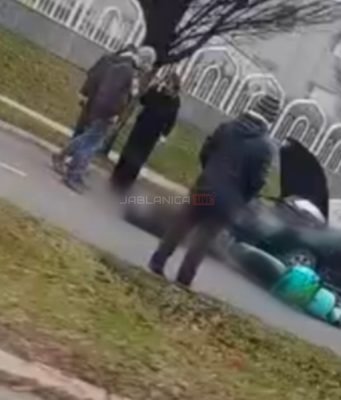 Težak sudar u bh.gradu: Povrijeđen dostavljač hrane, prevezen vozilom Hitne pomoći