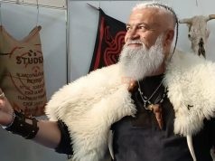 Viking iz Hercegovine osvojio svijet: Stipe u rodnom selu pravi unikate predmete(VIDEO)
