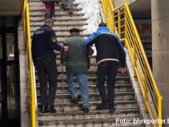 SVAKA ČAST, TAKO SE TO RADI: Policajci bez razmišljanja pomogli djedu i pokazali pravo lice službe