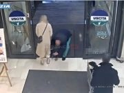 Muškarac s Balkana pokušao oteti dijete iz majčinog naručja, kamera je zabilježila očajničku borbu(VIDEO)