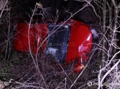 Teška saobraćajna nesreća kod Mostara: Automobil sletio u provaliju, vozačica izvučena i prevezena u bolnicu(FOTO)