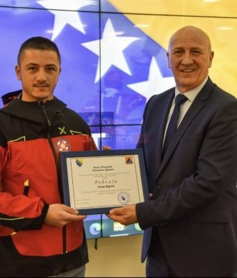Ministarstvo sigurnosti BiH dodijelilo priznanja povodom Dana civilne zaštite: Među nagrađenima i spasilac iz Jablanice Ermin Begović