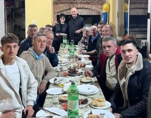 Lijepa priča iz srca Bosne: Pejo Brtan iz Jajca organizovao iftar za komšije Bošnjake