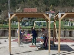 (FOTO) Jeličani za primjer: Čišćenjem igrališta na Unisu podržali akciju “April-mjesec čistoće”