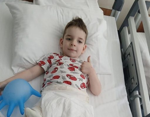 Maleni heroj treba našu pomoć: Pomozimo preslatkom Medinu da živi život kao druga djeca, dijelite što više