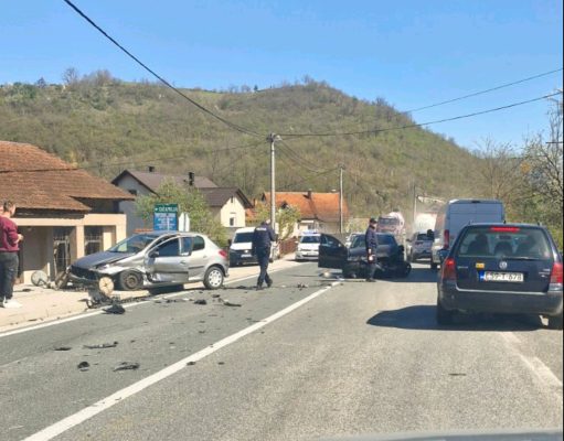 Pod utjecajem alkohola izazvao nesreću na M-17 kod Čelebića: U nesreći povrijeđeno više osoba(FOTO)