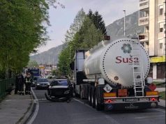 Udes na M-17 u Jablanici: Policija na terenu, pričinjena materijalna šteta(FOTO)