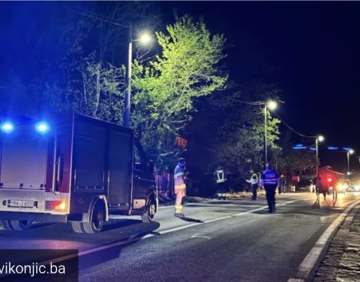 Detalji teške nesreće kod Konjica: Golf udario u stub, dvije osobe povrijeđene i zadržane na liječenju(FOTO)