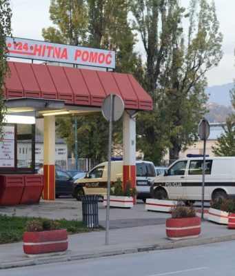 Građani masovno zovu Hitnu pomoć: Skokovi pritiska i gušenja, sve češće se javljaju i mlađe osobe