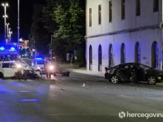 Teška saobraćajna nesreća u Mostaru: Pet osoba povrijeđeno, intervenisali vatrogasci (FOTO)