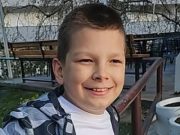 Maleni heroj iz Bugojna treba našu pomoć: Dječak Ernas ne može samostalno hodati, pomozimo mu da bude kao druga djeca