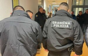U Hercegovini zaustavljen Renault s 12 migranata, uhapšen državljanin Albanije
