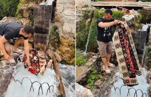 Porodica Buzaljko iz Stoca čuva tradiciju staru više od 100 godina: Ćilime peru bez hemije i mašina, samo u vodi Bregave baš kao u vrijeme naših nana!(VIDEO)