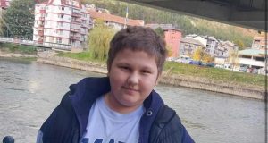 Maleni Daris iz Konjica vodi najvažniju životnu bitku: Porodici hitno potrebna pomoć dobrih ljudi – dijelite što više!