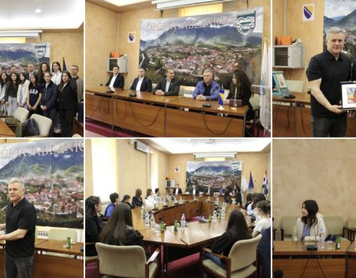 Na Dan škole stigli dragi prijatelji iz Turske: Učenici i nastavnici iz Bagdžilara posjetili Jablanicu – prijateljstvo koje traje više od decenije!