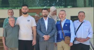 Hadžije iz Jablanice danas ispraćene prema Mekki i Medini: Osam vjernika krenulo na mubarek putovanje(FOTO)