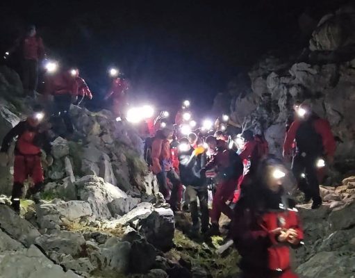 GSS Prenj Konjic poslao snažnu poruku svima koji osuđuju unesrećene na planinama: “Kada dođe poziv za pomoć, više nije važno šta je neko tražio gore – važno je samo da neko negdje čeka da mu vratimo voljenu osobu kući!”