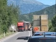 Saobraćajna nesreća na M-17 između Mostara i Jablanice: U nesreći učestvovao kamion(FOTO)