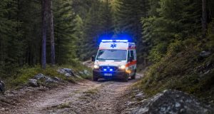 Teška saobraćajna nesreća na šumskom putu kod Mostara: Povrijeđeni vozač zadobio teške tjelesne povrede